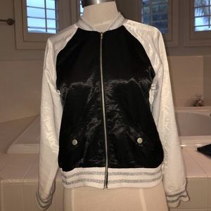 Cute black and white bomber jacket